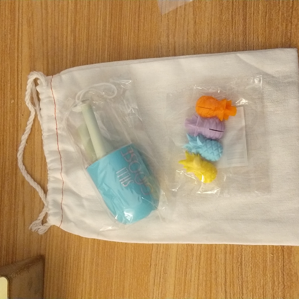 Silligoose Brand Silicone Pineapple Drink Markers and Straw Set